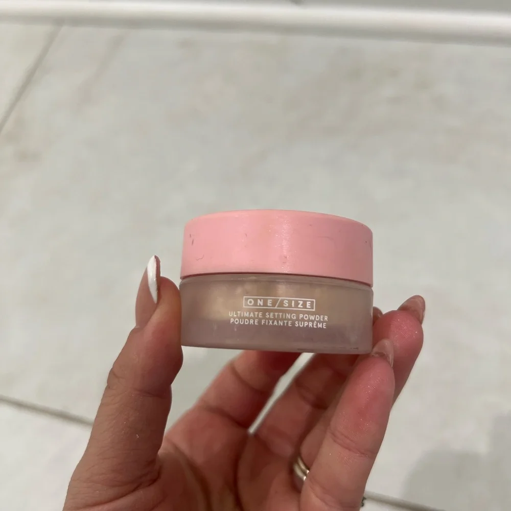 One Size Ultimate Setting Powder Translucent